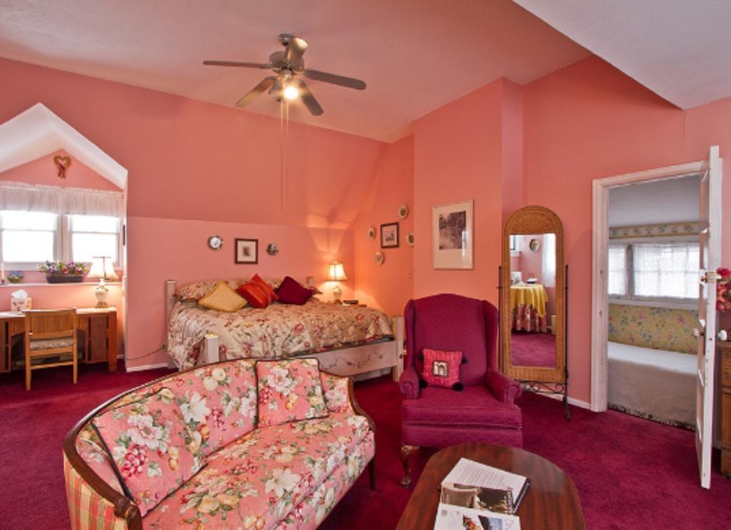 Adagio Bed And Breakfast Денвер Номер фото